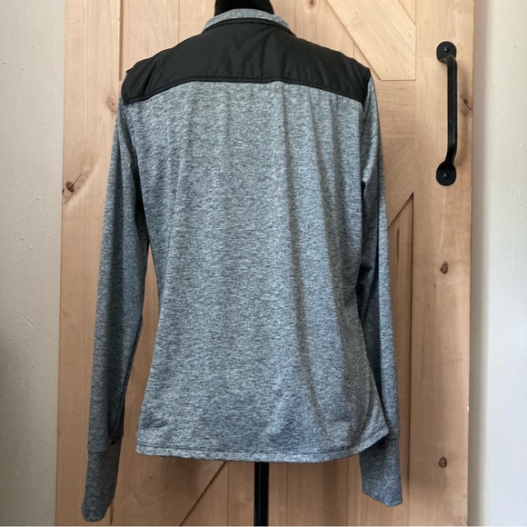 Women's Topgolf Black and Gray Lightweight Jacket Large - Picture 4 of 9